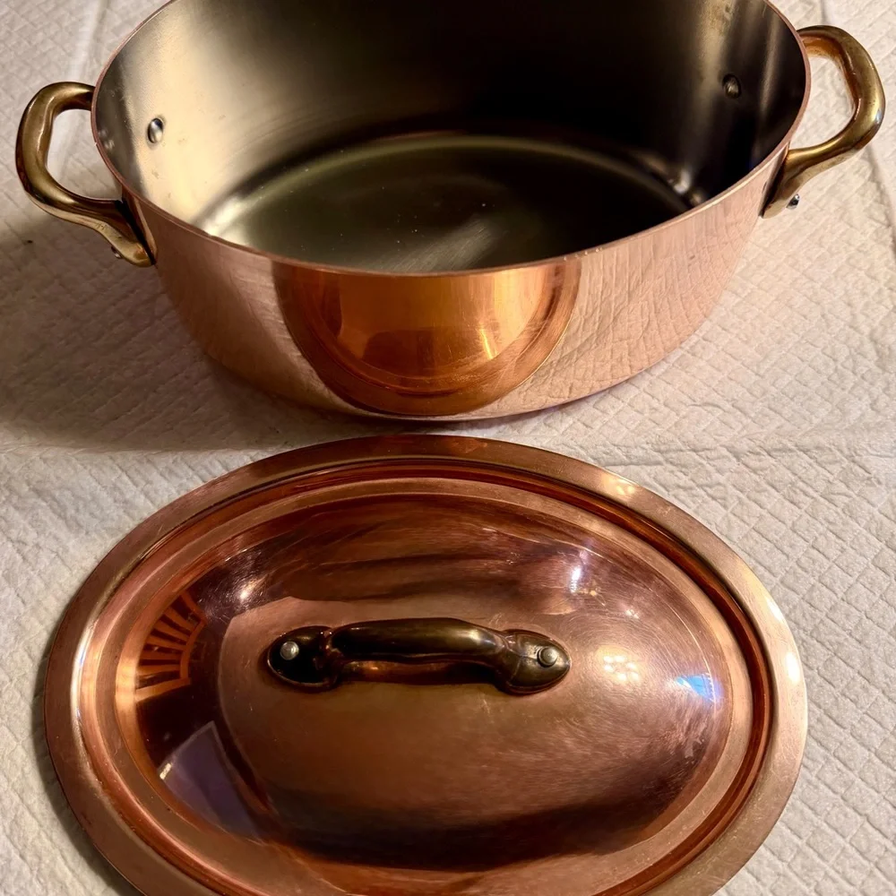 Williams Sonoma small oval copper roasting pot with Lid.